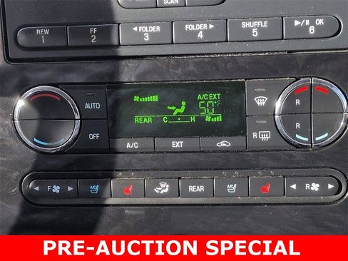 Used 2014 Ford Expedition Limited image 20