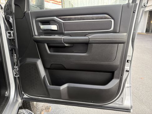 Used 2024 RAM 2500 Big Horn w/ Bed Utility Group image 15