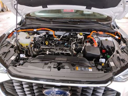Used 2024 Ford Escape SE w/ PHEV Premium Package image 24