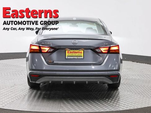 Used 2024 Nissan Altima 2.5 SV FWD image 6