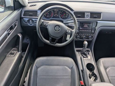 Used 2017 Volkswagen Passat 1.8T R-Line image 16