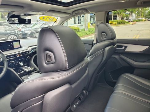 Certified 2024 Acura MDX w/ Technology Package FWD image 10