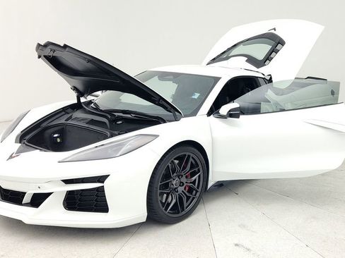 Used 2024 Chevrolet Corvette Z06 image 11