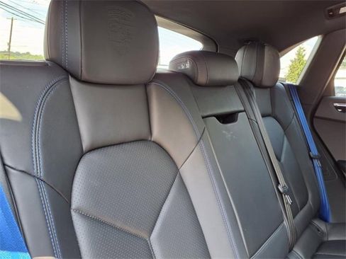 Used 2024 Porsche Macan image 16