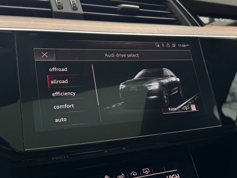 Used 2019 Audi e-tron Premium Plus image 67