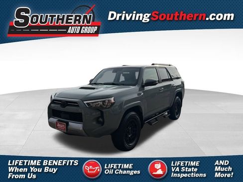Used 2023 Toyota 4Runner TRD Off-Road Premium image 1