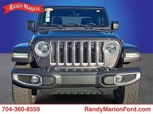 Used 2021 Jeep Gladiator Overland image 2