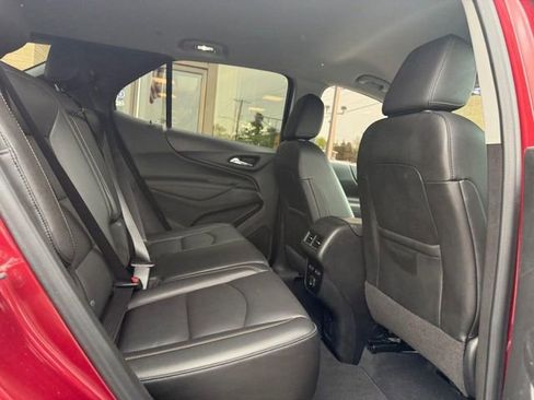 Used 2021 Chevrolet Equinox Premier AWD/4WD image 10