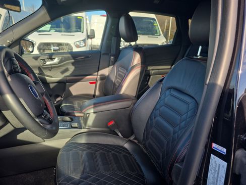 Certified 2023 Ford Escape ST-Line Elite w/ Premium Technology Package image 30