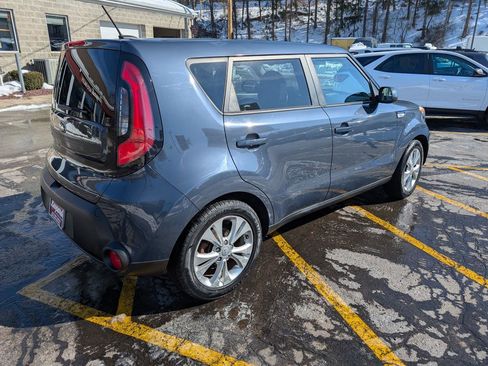 Used 2015 Kia Soul + image 7