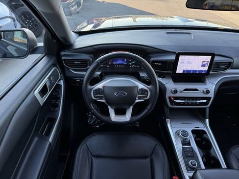 Certified 2023 Ford Explorer XLT w/ Equipment Group 202A image 5