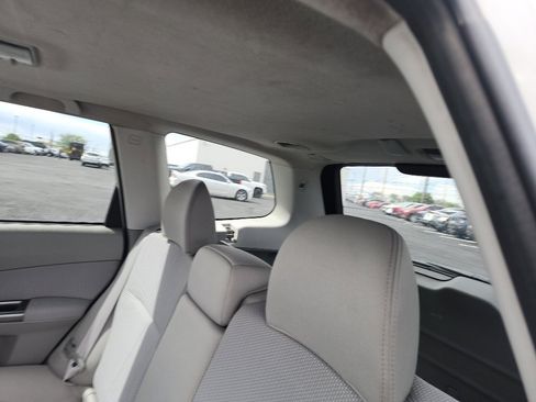 Used 2012 Subaru Forester 2.5X Premium AWD/4WD image 16