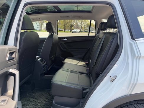 Used 2021 Volkswagen Tiguan SEL AWD/4WD image 20