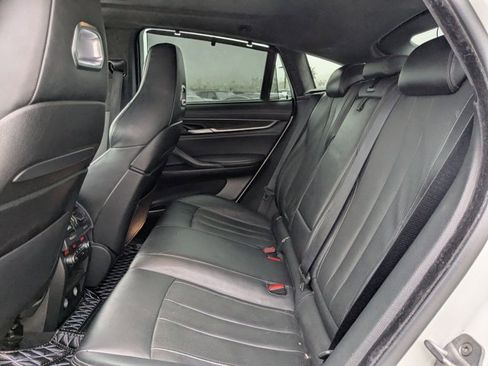 Used 2015 BMW X6 M image 15