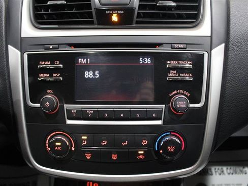 Used 2017 Nissan Altima 2.5 SR FWD image 18
