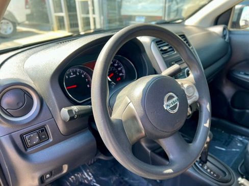 Used 2013 Nissan Versa SV FWD image 13