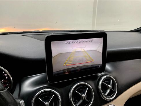 Used 2017 Mercedes-Benz CLA 250 image 29