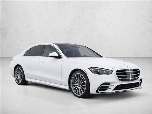 Used 2022 Mercedes-Benz S 500 4MATIC image 3
