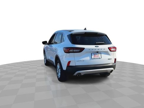 Used 2024 Ford Escape Active w/ Cold Weather Package image 8