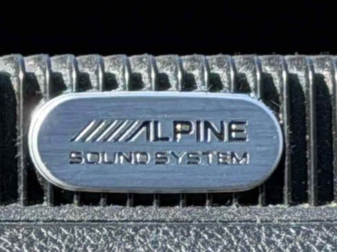 Used 2017 RAM 1500 Laramie image 32