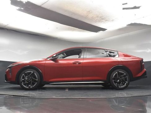 Certified 2025 Kia K4 GT-Line w/ GT-Line Premium Package image 35