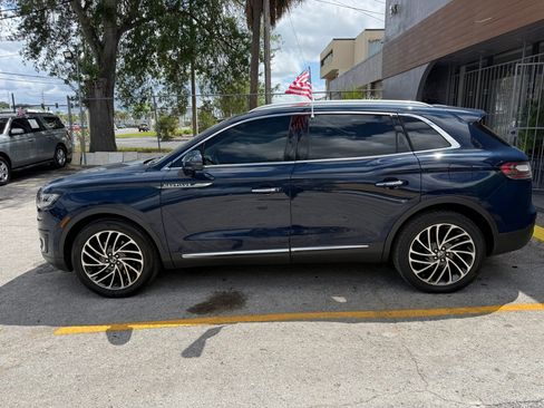 Used 2020 Lincoln Nautilus Reserve image 6