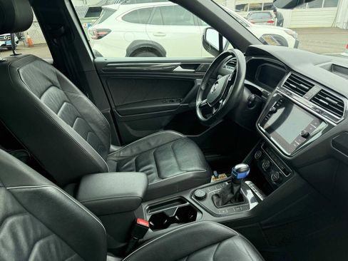 Used 2020 Volkswagen Tiguan SEL Premium R-Line w/ 3rd Row Seat Package image 7