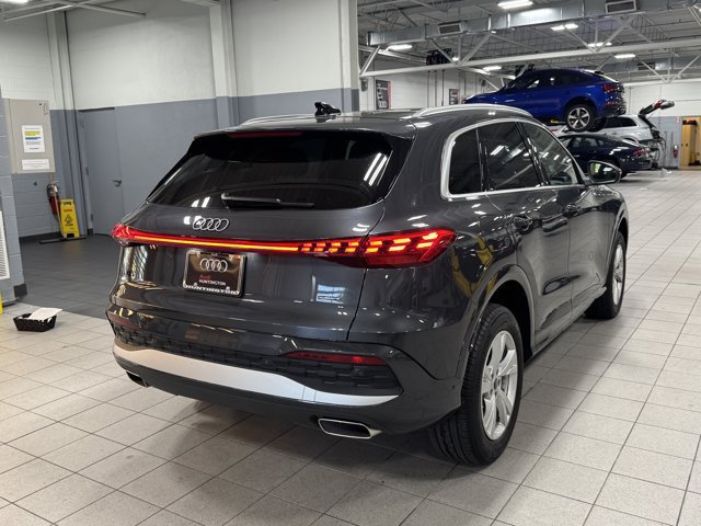 Used 2025 Audi Q5 Premium w/ Convenience Package AWD/4WD image 5