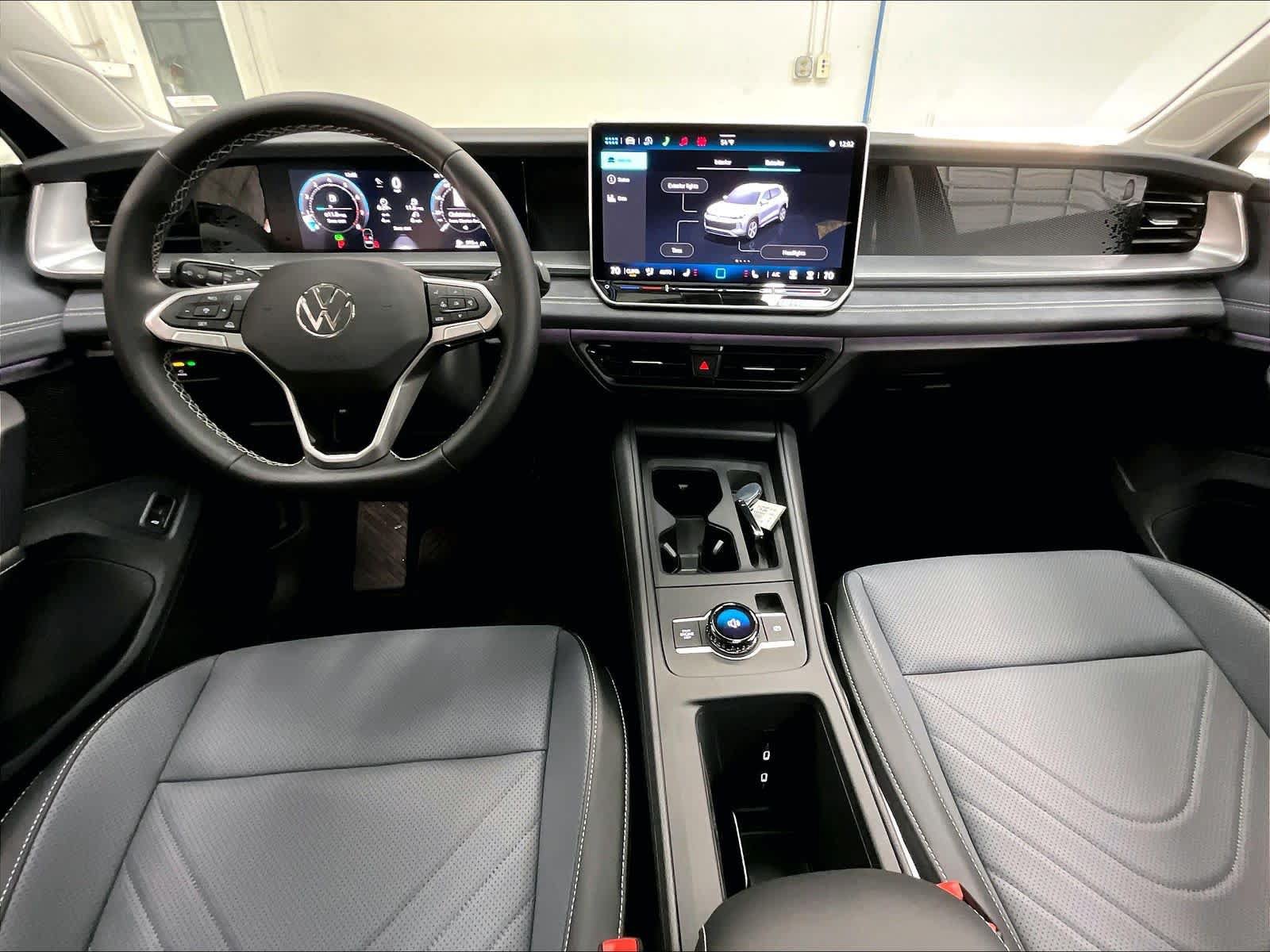 New 2026 Volkswagen Tiguan SE AWD/4WD image 7