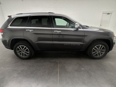 Used 2020 Jeep Grand Cherokee Limited w/ Premium Lighting Group AWD/4WD image 9