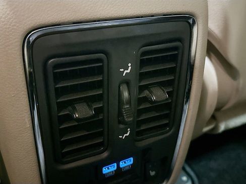 Used 2014 Jeep Grand Cherokee Limited image 33