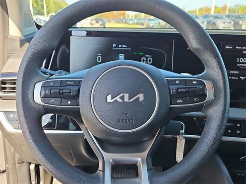 Certified 2023 Kia Sportage LX image 17