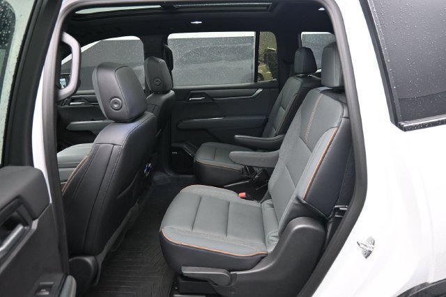 Used 2026 GMC Acadia AT4 w/ Super Cruise Package AWD/4WD image 13