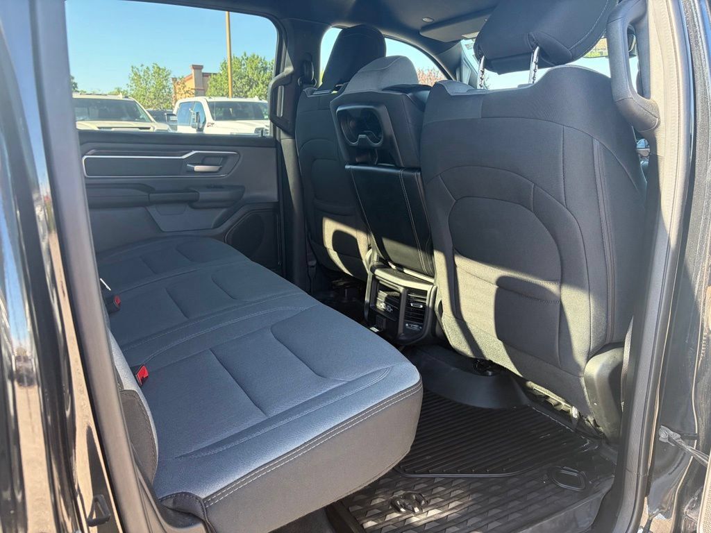 Used 2022 RAM 1500 Big Horn AWD/4WD image 33
