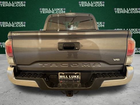 Used 2020 Toyota Tacoma TRD Off-Road image 7