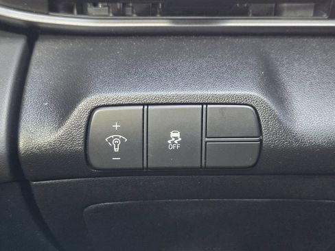 Used 2025 Hyundai Elantra Sport FWD image 20