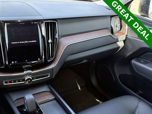 Used 2022 Volvo XC60 B5 Momentum w/ Protection Package Premier image 14