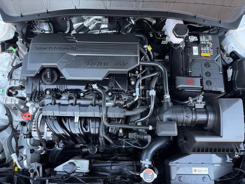Used 2024 Hyundai Kona SEL FWD image 9