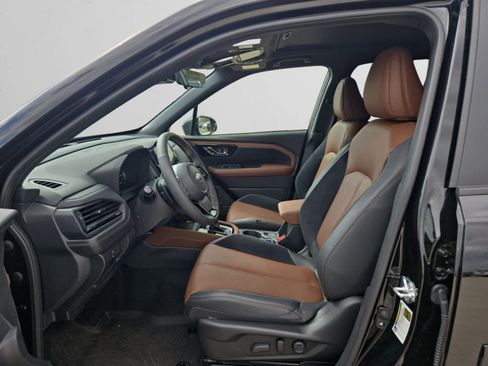 Used 2025 Subaru Forester Touring w/ Popular Package - Touring image 9