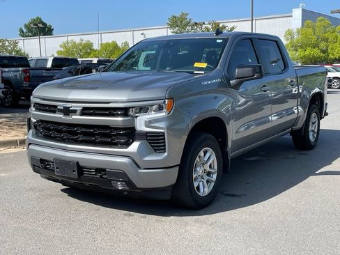 Used 2024 Chevrolet Silverado 1500 RST AWD/4WD image 3