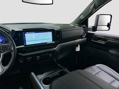 Used 2025 Chevrolet Silverado 2500 LT w/ Trail Boss Package image 24