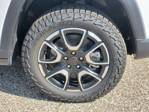 New 2026 Jeep Compass Trailhawk w/ Sun, Sound & Navigation Group AWD/4WD image 31