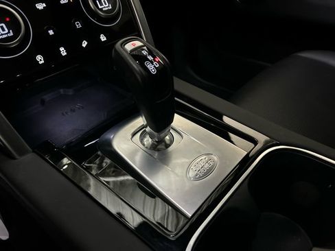 Used 2023 Land Rover Discovery Sport SE AWD/4WD image 19