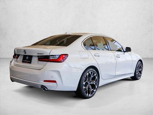 New 2025 BMW 330i xDrive Sedan w/ Premium Package AWD/4WD image 5