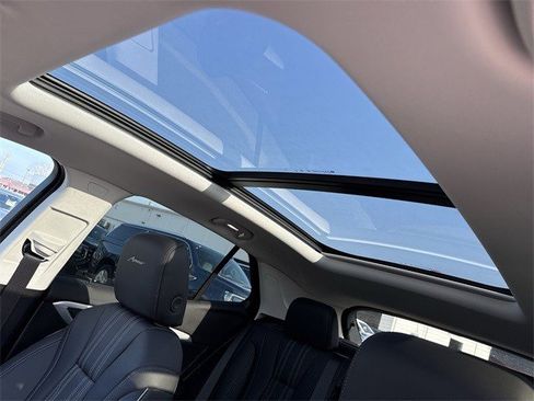 New 2026 Buick Envision Avenir image 22