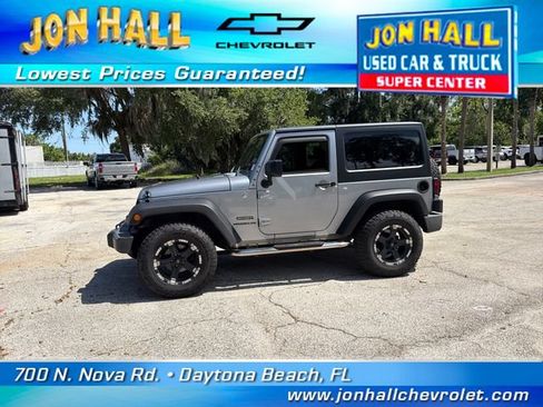 Used 2015 Jeep Wrangler Sport AWD/4WD image 3