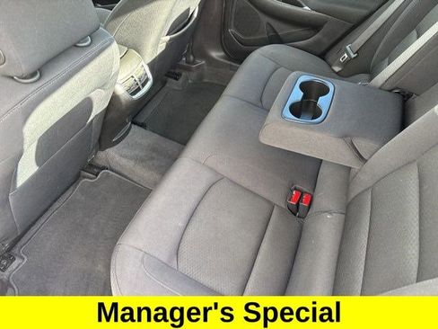 Used 2024 Chevrolet Malibu LT image 30