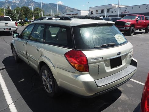 Used 2006 Subaru Outback 3.0R L.L. Bean AWD/4WD image 4