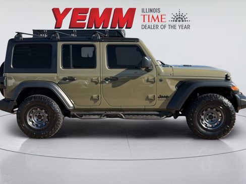 Used 2025 Jeep Wrangler Unlimited Sport AWD/4WD image 13