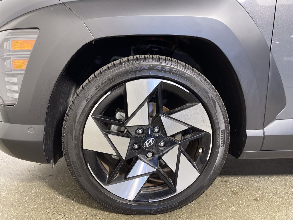 Certified 2024 Hyundai Kona Limited FWD image 12